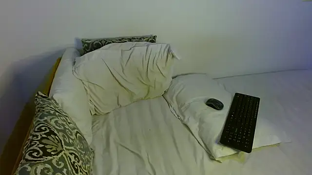 Snapshot of samanta_r_ chatting on September 25, 3:44 pm samanta r online show from September 25, 3:44 pm