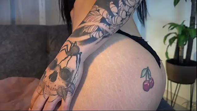 Roxanne 08 online show from February 24, 6:17 pm