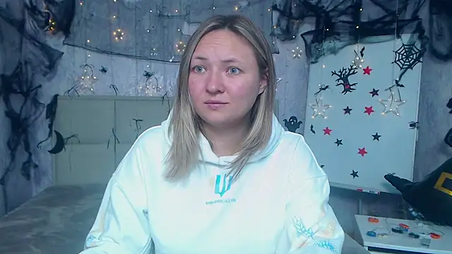 SallyVerda online show from October 21, 5:50 pm