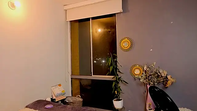 Maithe Perroni online show from November 15, 11:17 pm