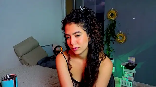 Maithe Perroni online show from February 2, 11:26 pm