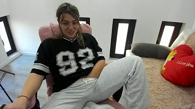 Dyana Kaylinn online show from March 11, 5:33 am