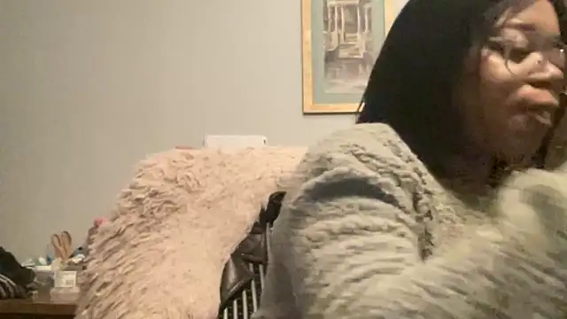 MommyConfident online show from January 5, 9:18 pm