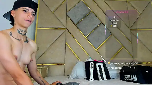 AmberAdams  online show from October 14, 4:09 pm