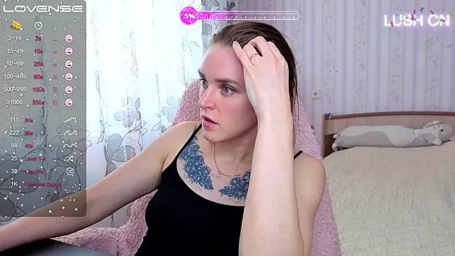 Bella  Swoon online show from March 31, 8:03 am