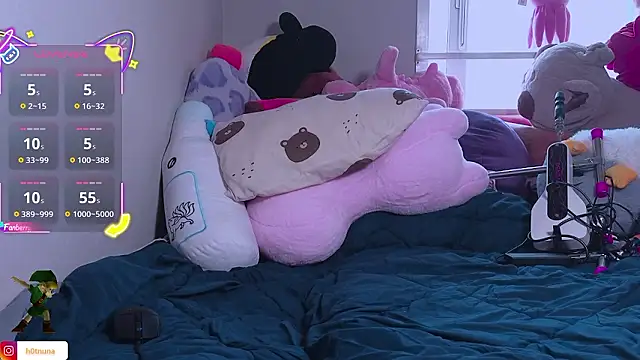 Byeol Dae  online show from March 12, 7:22 am