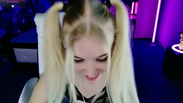 ShhhO O online show from February 4, 5:38 pm