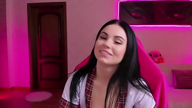 EmmaKot online show from November 21, 6:15 am