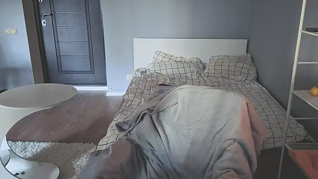 mollymila online show from July 7, 11:57 am