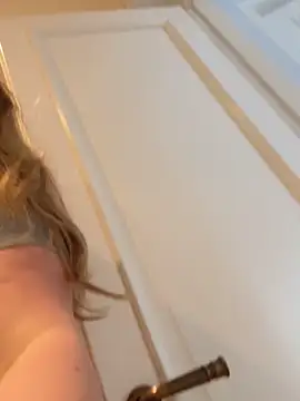 curvyflawless online show from February 8, 7:56 am