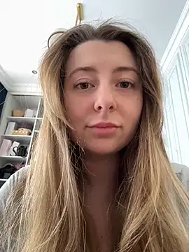 curvyflawless online show from February 21, 9:43 am