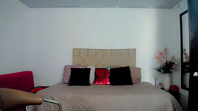 maria camilacms online show from November 18, 5:58 pm