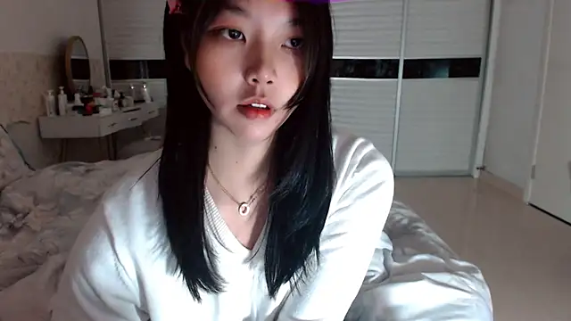 Snapshot of -Lucky_Girl chatting on October 21, 8:07 am -Lucky Girl online show from October 21, 8:07 am