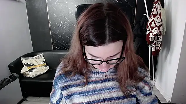 littleviki7 online show from October 24, 10:33 am