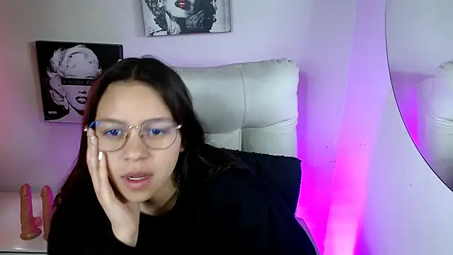 SamanthaRoldaan online show from October 13, 3:25 pm