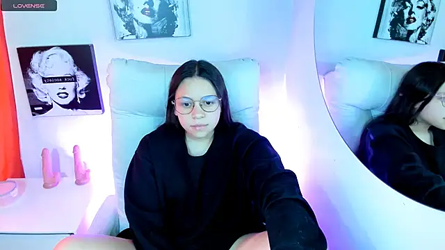 SamanthaRoldaan online show from March 26, 6:53 pm