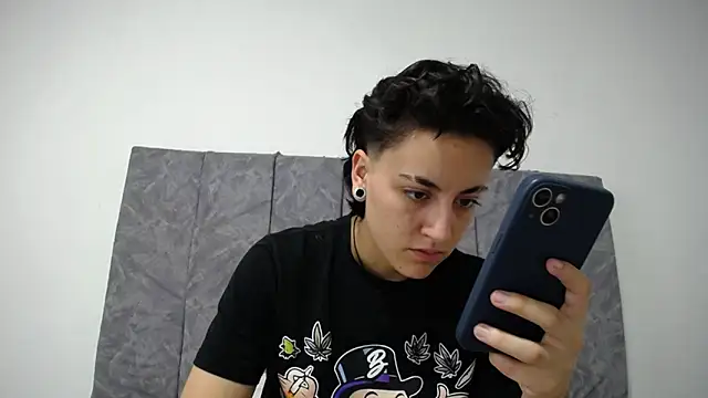 linda 33 online show from January 11, 5:51 pm