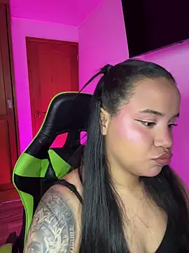 leila 22 online show from March 2, 7:59 am