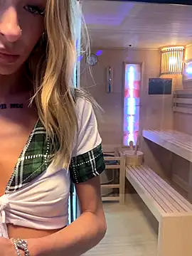 Leyladieistso47 online show from November 8, 9:20 pm