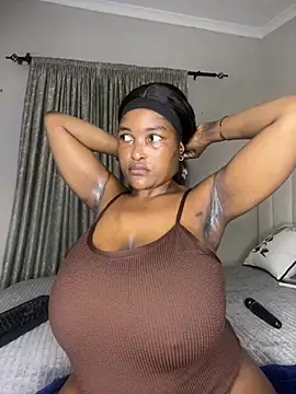 Bustygoddess32 online show from February 4, 12:57 am