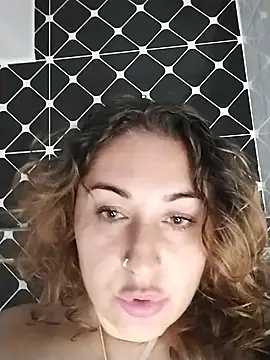 saara queen  online show from March 15, 5:09 am