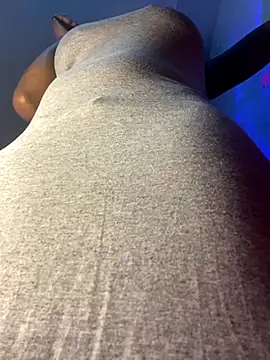 Cherrytowild online show from September 21, 6:23 am