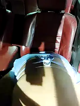 BecciDeluxe online show from September 16, 7:55 pm