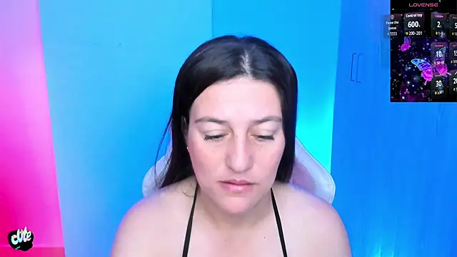 Saskyaa online show from November 20, 2:07 pm