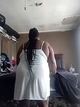 MATUREBUSSTY online show from March 2, 8:43 am