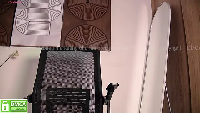 aidaadams online show from April 19, 11:43 am