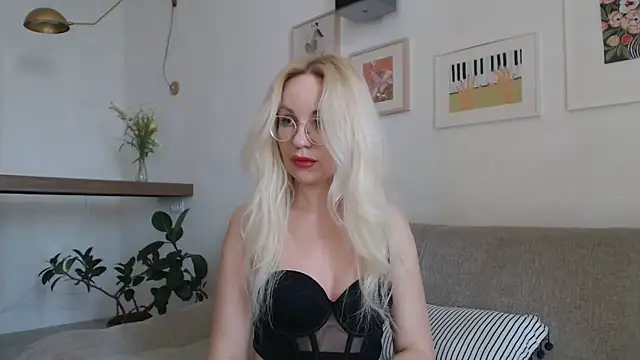 Nurse Doc online show from April 6, 7:20 am