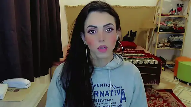 Sophie Fantasys online show from February 24, 4:33 am