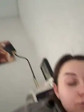 ellie ssexy online show from February 4, 5:21 am