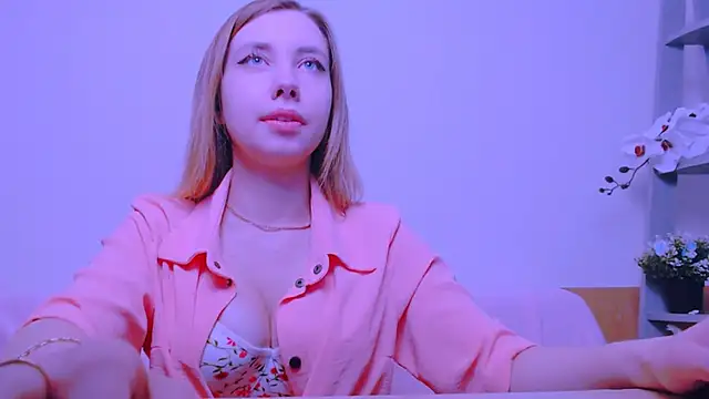 AliceFire  online show from May 28, 9:07 am
