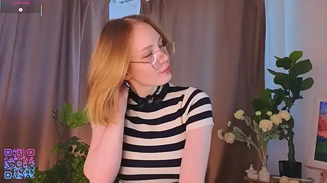 SoniaScott online show from April 14, 2:44 am