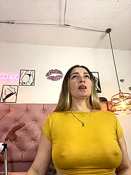 Snapshot of antonella87 chatting on September 22, 3:43 pm antonella87 online show from September 22, 3:43 pm