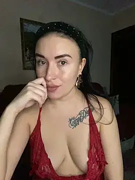 Roxana Bell online show from February 25, 9:35 pm