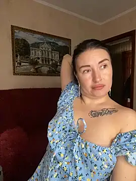 Roxana Bell online show from March 6, 9:04 am