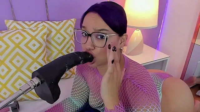 SophyRuiz  online show from February 10, 12:08 pm