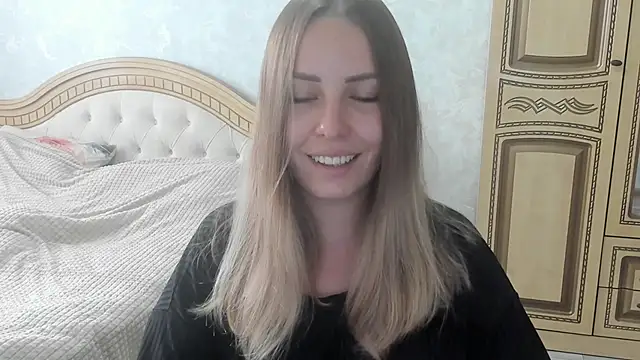 Snapshot of Mia_shy1 chatting on October 26, 10:11 am Mia shy1 online show from October 26, 10:11 am