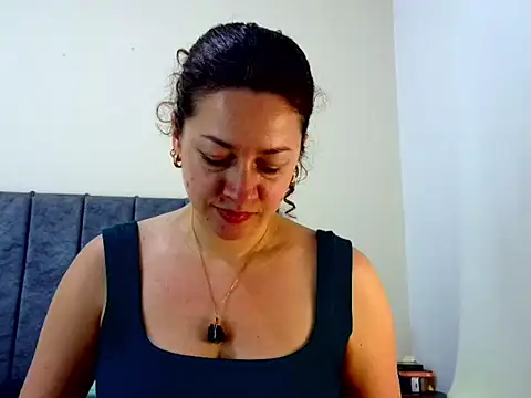 Snapshot of ArtesanaMK chatting on September 16, 4:37 pm ArtesanaMK online show from September 16, 4:37 pm