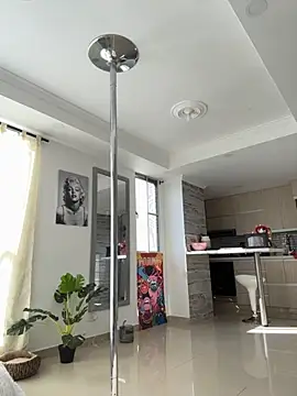 Melina-Smith online show from October 25, 8:15 pm