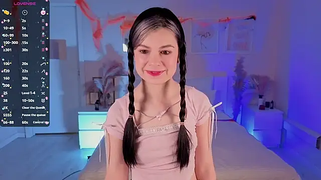 Lil Amelie online show from November 8, 10:20 am