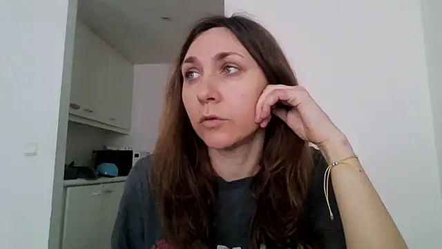 JasmineGlamour online show from March 23, 9:37 am