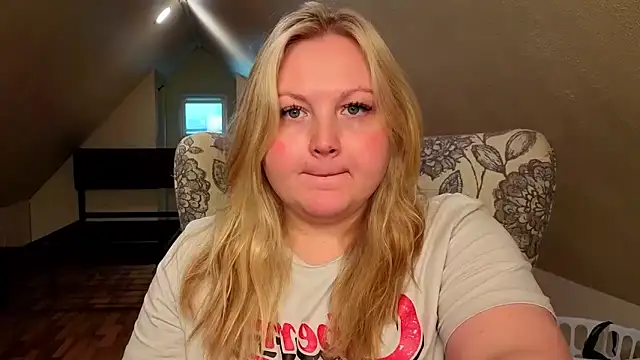 PhatAssBlond online show from May 16, 8:52 pm