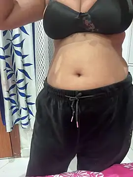 AASHI66 online show from February 12, 6:53 pm