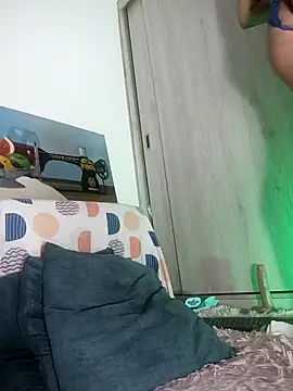 lovely kitt online show from February 7, 6:28 am