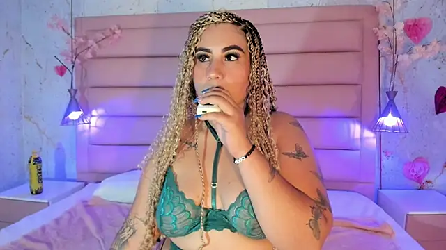 sabrinamilani online show from April 23, 3:36 am