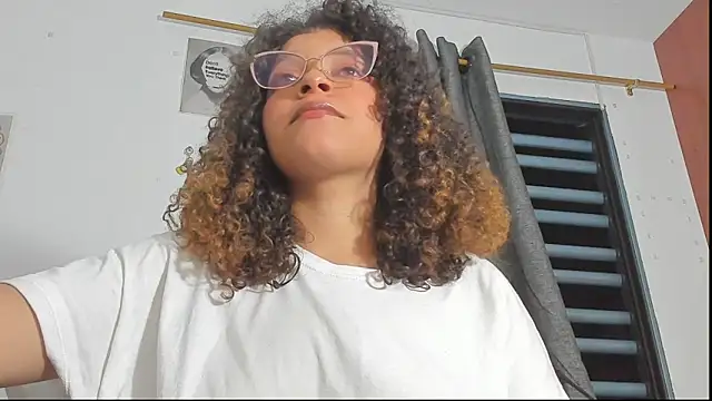 Ada gales  online show from December 3, 4:59 am