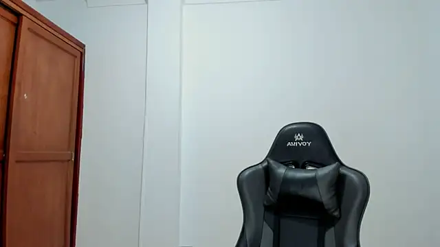 Tammy-Bliss online show from December 5, 1:49 am